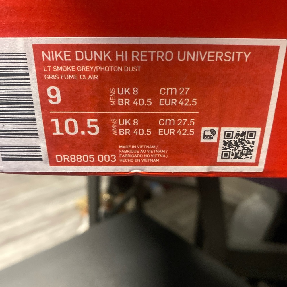 Nike Dunk Hi Retro University Sneakers - Picture 4 of 6